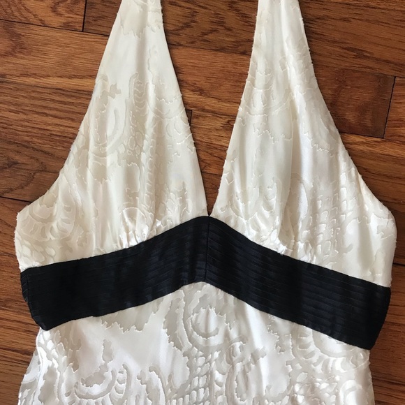 BCBGMAXAZRIA White burnout halter gown size 4 - Picture 5 of 8